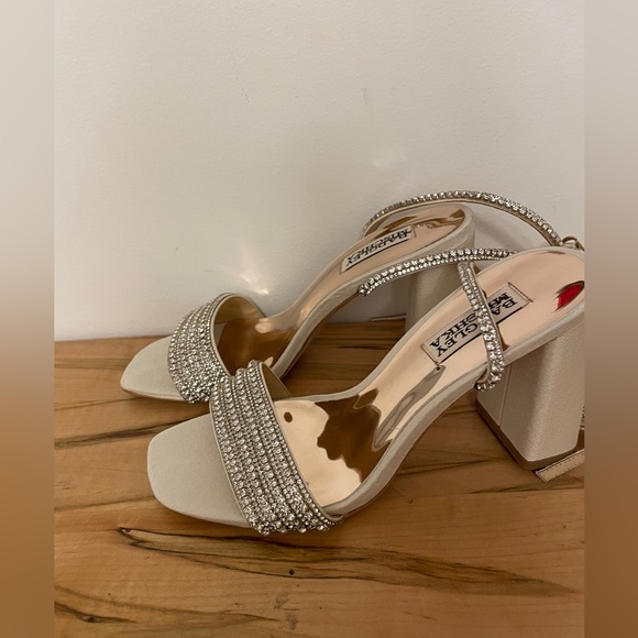 Badgley Mischka becca crystal heels size 7 - Picture 5 of 12